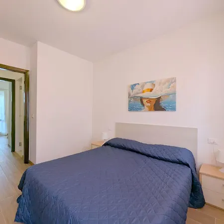 Luca-2 By Interhome Apartamento